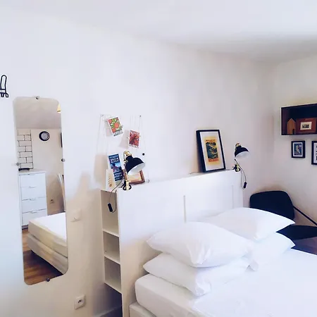 Апартаменты Maison Garroenea *